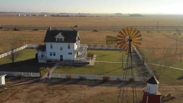 Drone Aerial Establishing Shot Classic Farmhouse Farm Barns Rural Midwest — Stock Video