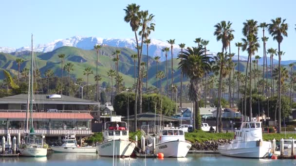 Nieve Las Montañas Detrás Ciudad Costera Ventura California Después Una — Vídeos de Stock