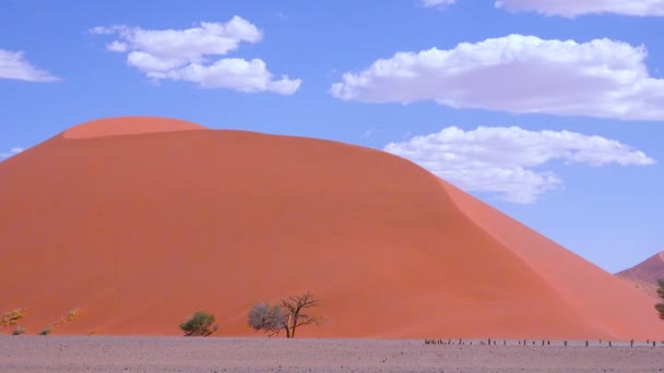 Ajaib Waktu Selang Awan Bergerak Atas Dune Bukit Pasir Besar — Stok Video