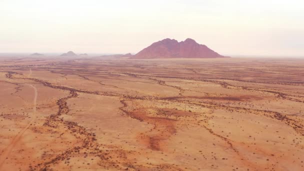 Aérien Dessus Désert Namib Des Formations Rocheuses Massives Spitzkoppe Namibie — Video