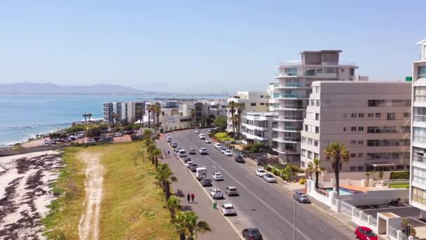 Luchtfoto Langs Kust Van Kaapstad Zuid Afrika Met Appartementen Een — Stockvideo