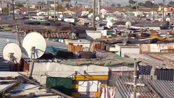 Aufnahme Über Die Dächer Eines Typischen Townships Südafrika Gugulethu Mit — Stockvideo