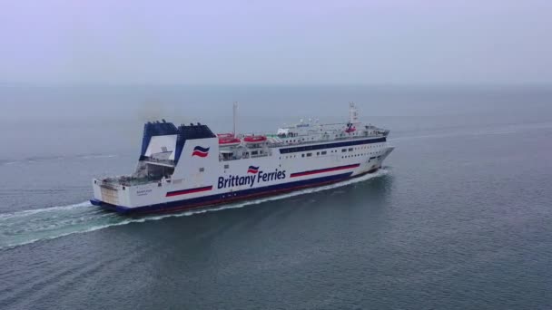Aéreo Sobre Barco Brittany Ferry Navegando Através Canal Mancha Inglaterra — Vídeo de Stock