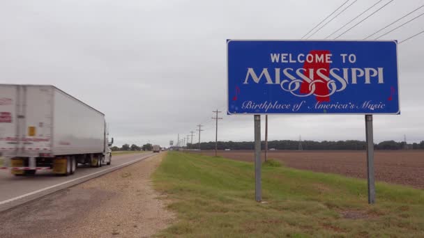 Een Bord Verwelkomt Bezoekers Staat Mississippi — Stockvideo