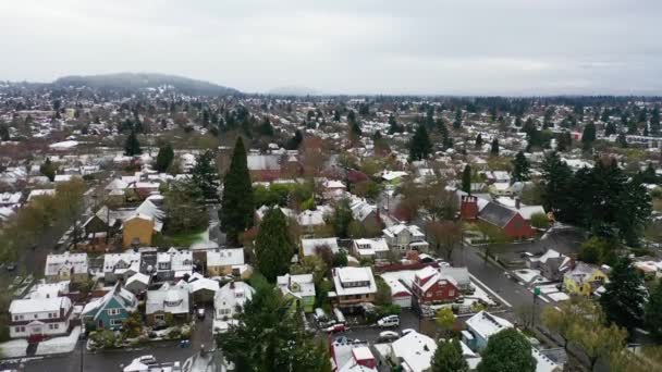 Aérea Sobre Nevado Vecindario Invernal Casas Suburbios Nieve Portland Oregon — Vídeos de Stock
