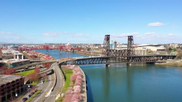 Aerial Steel Bridge Portland Oregon Rapid Transit Willamette River — Stock Video