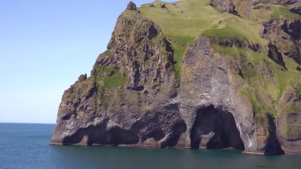 Flujo Lava Las Islas Westman Parece Elefante Con Tronco Bebiendo — Vídeos de Stock