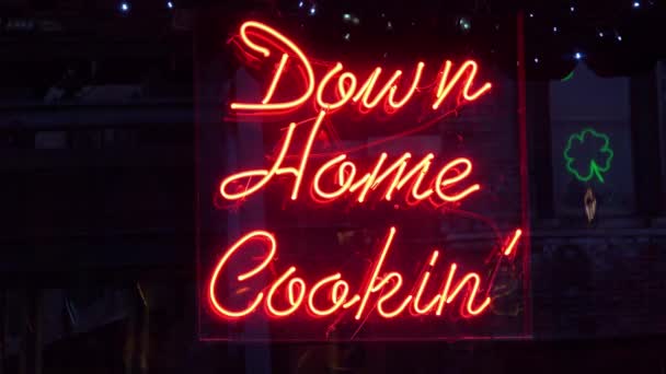 Tanda Neon Beale Street Memphis Mengidentifikasi Restoran Memphis Home Cooking — Stok Video
