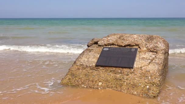 Upprättande Omaha Beach Bekämpa Medicinska Minnesmärke Normandie Frankrike Platsen För — Stockvideo