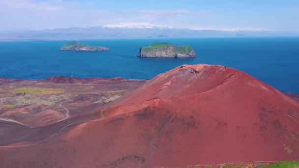 Eldfell Vulkán Levegője Közeledik Heimaey Felett Westman Szigeteken Vestmannaeyjar Izland — Stock videók