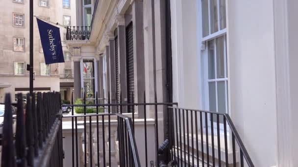 Exterior Que Estabelece Tiro Casa Leilões Sotheby Londres Inglaterra — Vídeo de Stock