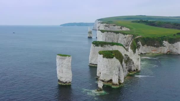 Beautiful Aerial White Cliffs Dover Old Harrys Rocks South Coast — Stock Video