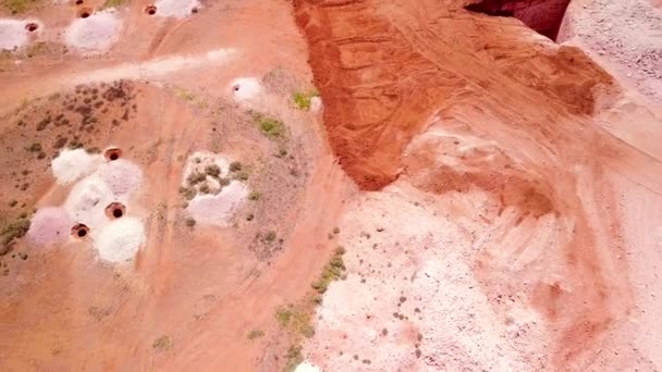 Aerial Drone Shot Opal Mines Mining Tailings Desert Outback Coober — Wideo stockowe