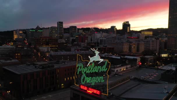 Moody Aerial Portland Oregon Stag Deer Sign Downtown Old Town — Stock Video