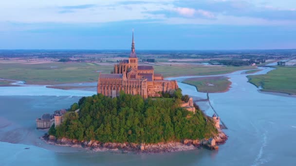 Schöne Luftaufnahme Des Mont Saint Michel Der Normandie Frankreich Sonnenuntergang — Stockvideo