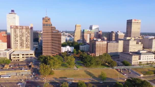 Dobrý Letecký Záběr Centra Města Obchodní Čtvrti Memphis Tennessee Bahnitého — Stock video