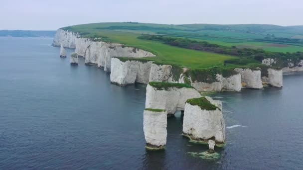 Piękna Antena Nad Białymi Klifami Dover Pobliżu Old Harrys Rocks — Wideo stockowe
