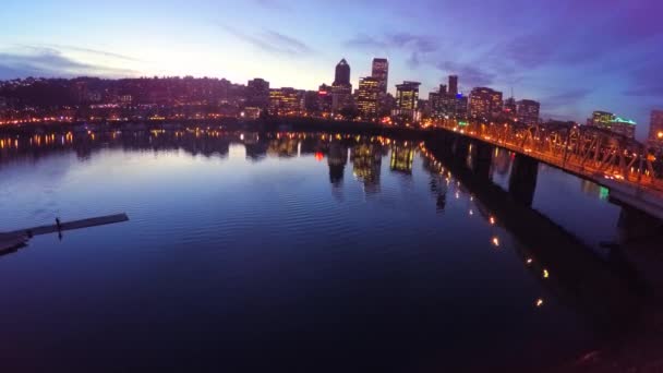 Majestic Moving Shot Waterfront Willamette River Portland Oregon Night — Stock Video