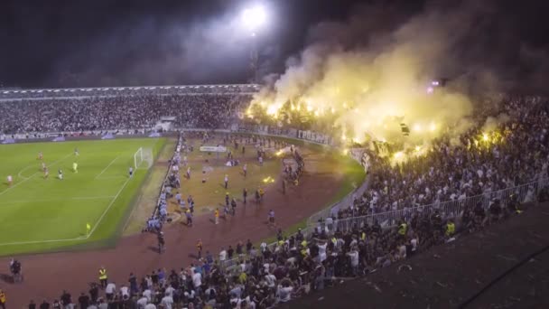 Novi Sad Serbia Circa 2018 Zavargások Tüzek Törnek Ahogy Futball — Stock videók