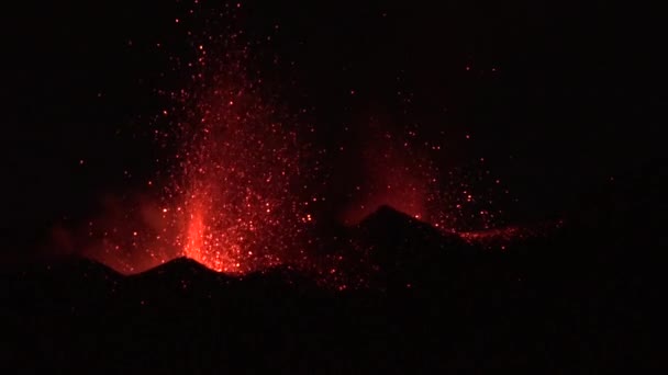 Vulcão Cabo Verde Irrompe Noite Forma Espectacular Ilha Cabo Verde — Vídeo de Stock