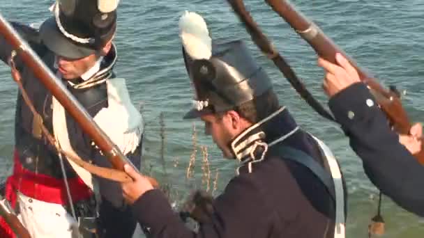 1812 Savaşı Nın Yeniden Canlandırma Tarzında Askerler Ile Savaşmak Için — Stok video