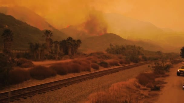 Opmerkelijke Antenne Enorme Thomas Fire Branden Heuvels Van Ventura County — Stockvideo