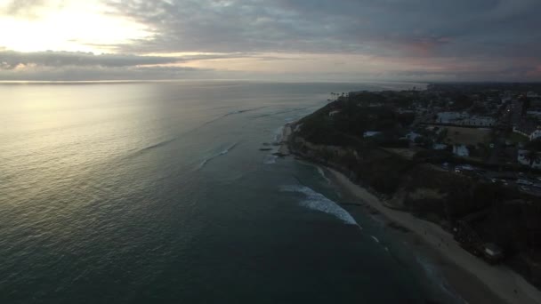 Чудова Повітряна Куля Вздовж Узбережжя Каліфорнії Північ Від Сан Дієго — стокове відео