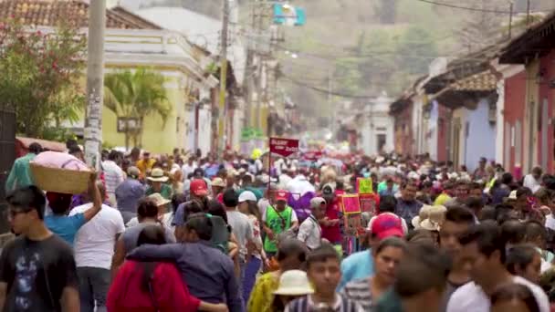 Upptaget Och Trångt Gatorna Antigua Guatemala — Stockvideo