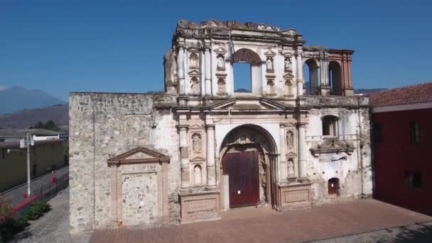 Vzestupná Anténa Kostela Colegio San Lucas Společnosti Ježíše Antigui Guatemale — Stock video