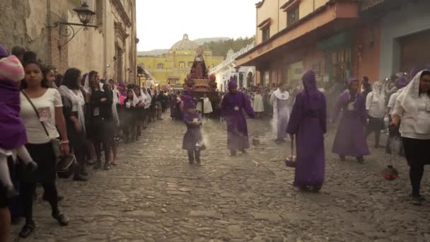 Robed Priests Carry Incense Burners Colorful Christian Easter Celebration Antigua — Stock Video