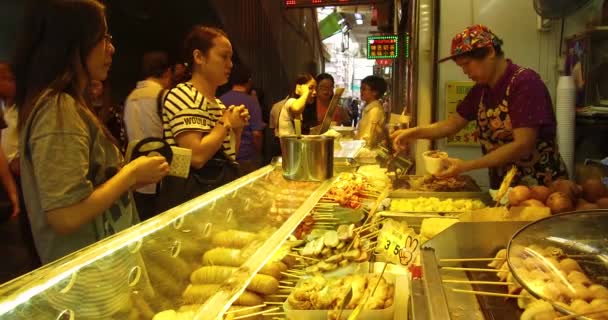 Chinese Woman Prepares Food Street Stall Hong Kong China — Stock Video