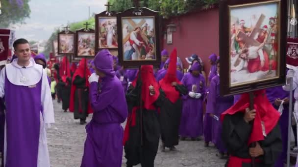 Sacerdoti Incappucciati Conducono Colorate Celebrazioni Cristiane Pasqua Antigua Guatemala — Video Stock