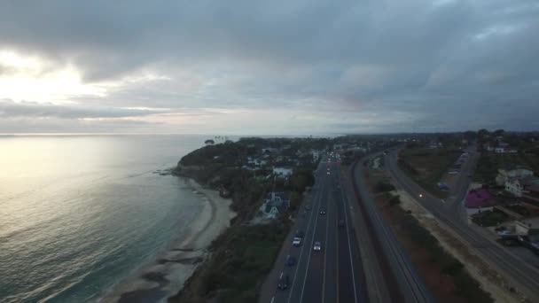 Une Belle Antenne Dessus Côte Californienne Nord San Diego — Video