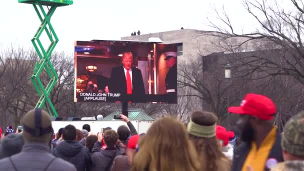 Crowds Guarda Inaugurazione Donald Trump Come Presidente Degli Stati Uniti — Video Stock