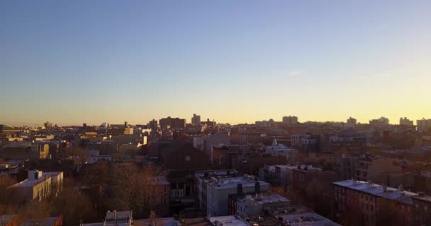 Uma Antena Sobre Apartamentos Arranha Céus Bairros Brooklyn Nova York — Vídeo de Stock