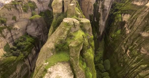 Beautiful Aerial Rock Formations Monasteries Meteora Greece — Stock Video
