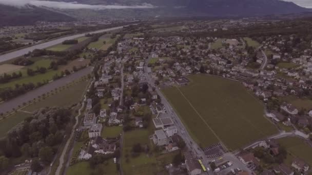 Luftaufnahme Über Der Landschaft Von Vaduz Liechtenstein — Stockvideo