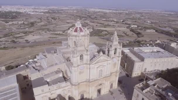 Luchtfoto Rond Prachtige Stenen Kerk Het Eiland Malta — Stockvideo