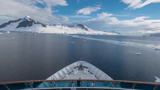 Pov南極のガレットでの船の弓と氷の時間経過 — ストック動画
