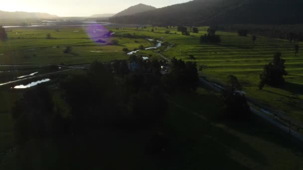 2019 Tilting Aerial Shot Green Valley Farms Farmland South Island — Stock Video