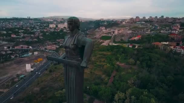 Повітря Навколо Статуї Матері Вірменії Столиці Єревані — стокове відео