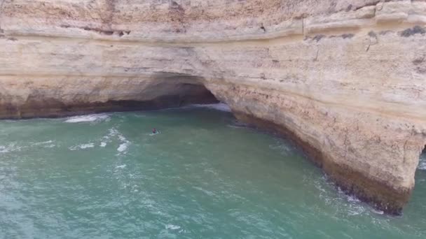 Antenne Von Lagos Kajak Höhle Portugal — Stockvideo