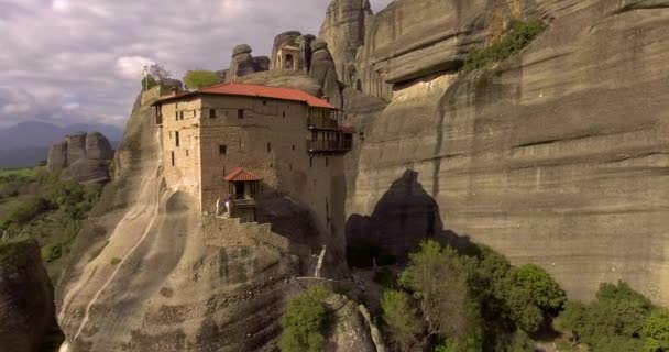 Vacker Antenn Över Klippformationer Och Kloster Meteora Grekland — Stockvideo