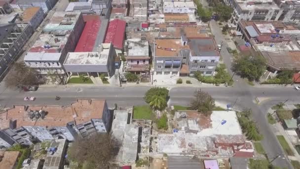 Scatto Aereo Sopra Vecchi Edifici Strade Dell Avana Cuba — Video Stock