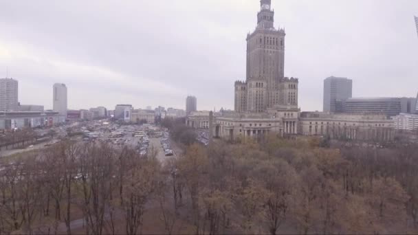 Aerial Rising Shot Palace Culture Science Varsovia Polonia — Vídeos de Stock