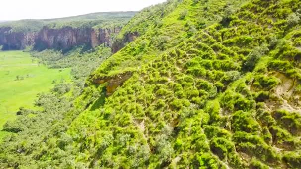 Lotnisko Klifów Gór Parku Narodowym Hell Gate Rift Valley Kenia — Wideo stockowe