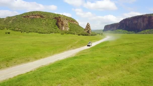 Aeronave Jipe Safári Dirigindo Parque Nacional Hell Gate Rift Valley — Vídeo de Stock