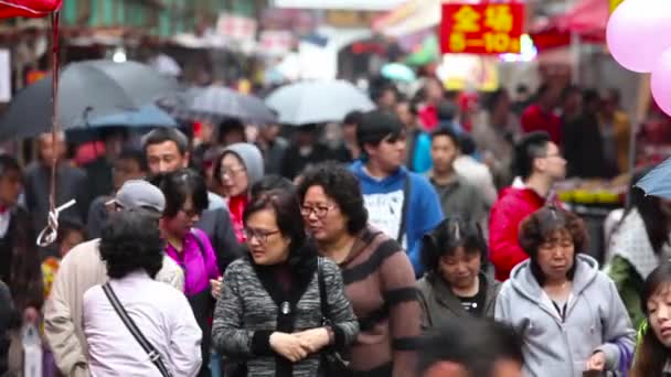 Grandes Multidões Caminham Nas Ruas China Moderna — Vídeo de Stock
