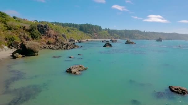 Vzduch Nad Mlhavým Pobřežím Poblíž Big Sur Kalifornie — Stock video