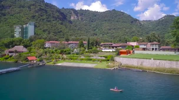 Aerial Mansion Estate Villa Shoreline Lake Amatitlan Guatemala — Stok Video